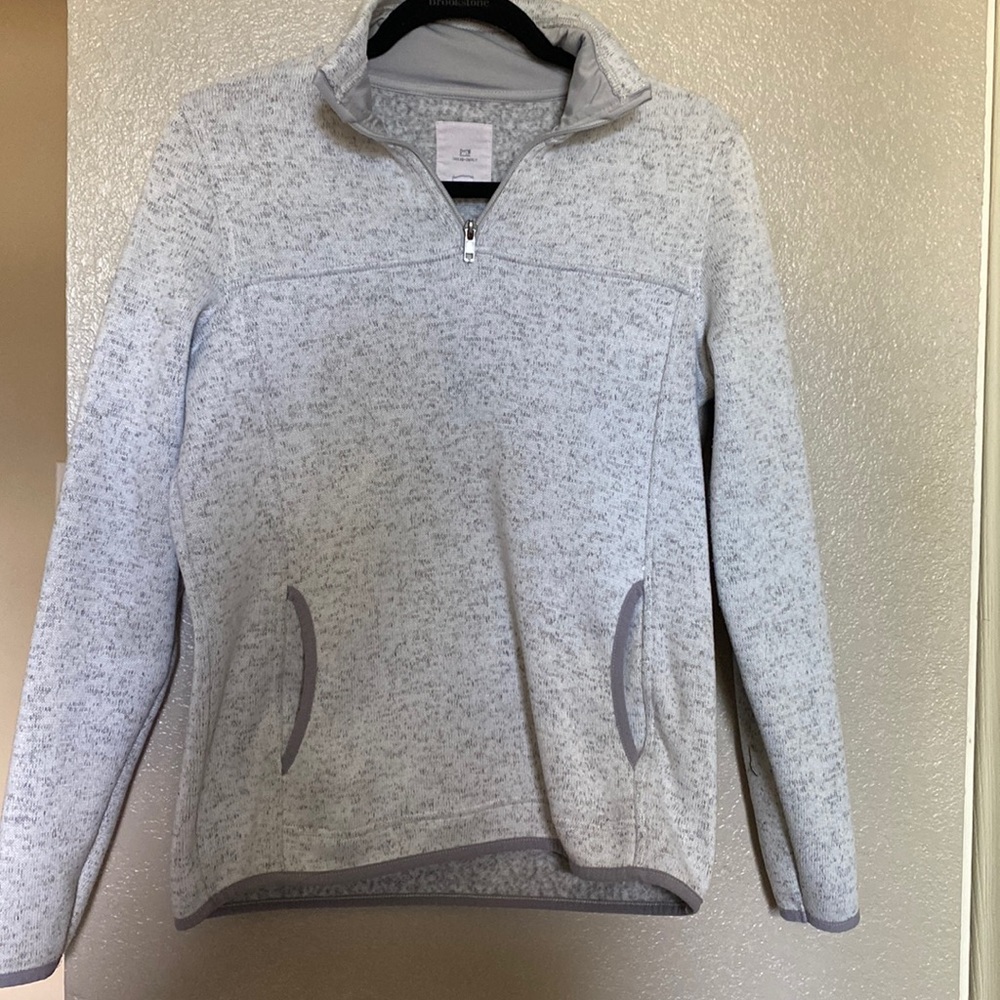 Very pretty zip up